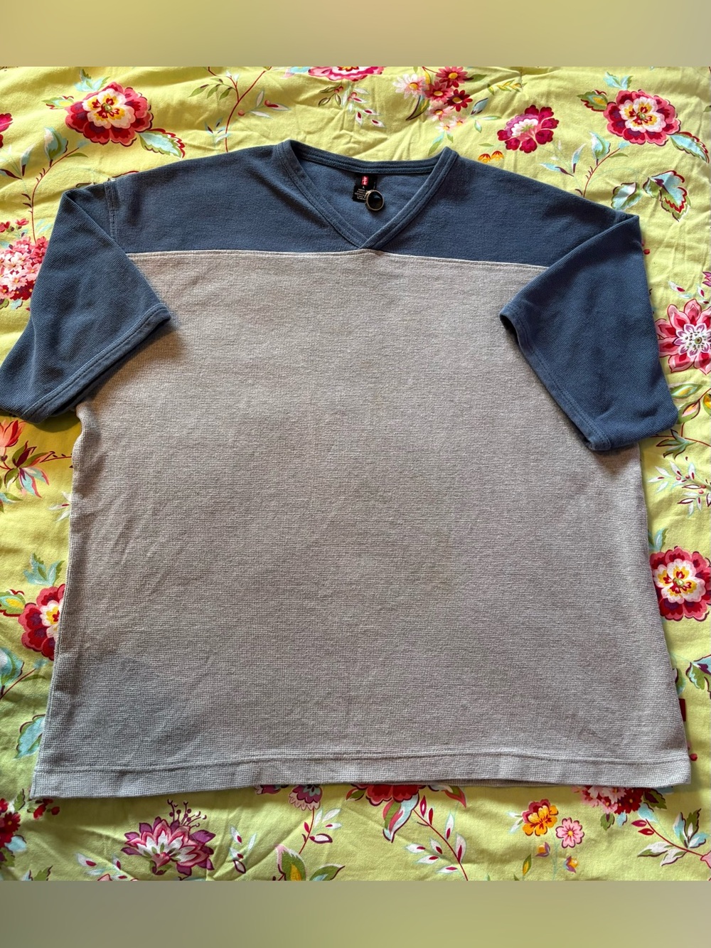 Levi's Vtg 90s/Y2K colorblock waffle knit gray navy thermal shirt L 28x26 EUC